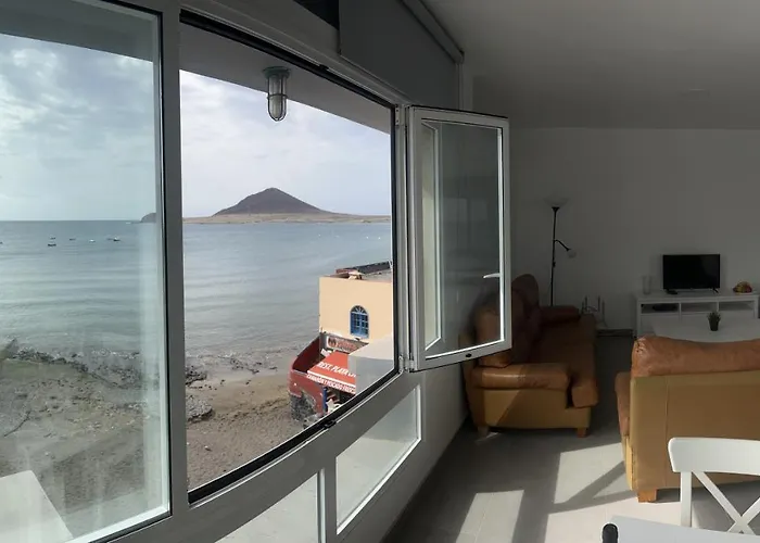 Edificio Playa Chica