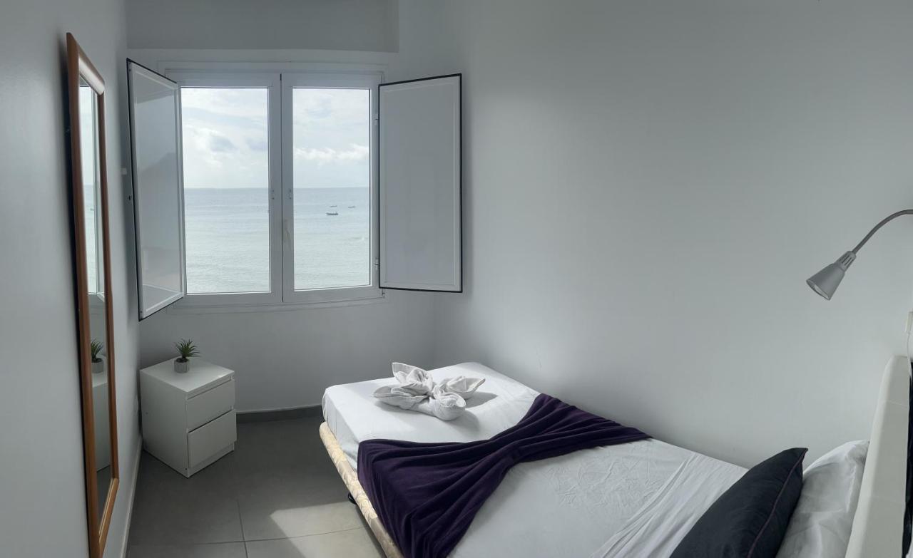 Edificio Playa Chica Apartment