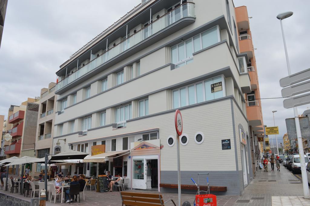 Edificio Playa Chica El Medano (Tenerife)