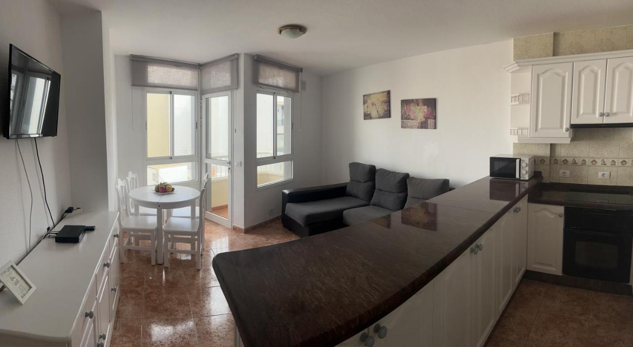 Edificio Playa Chica Apartament *